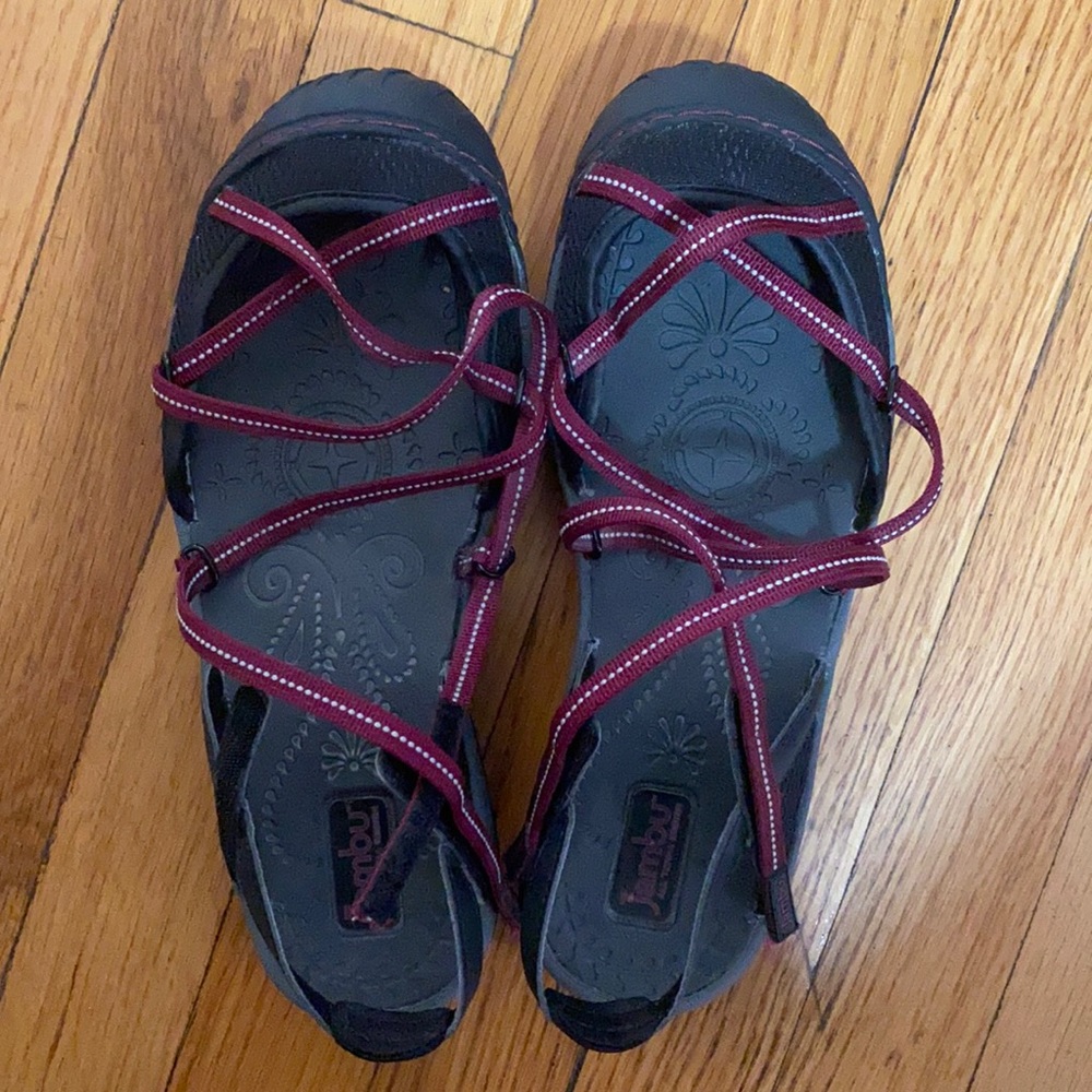 Jambu sandals